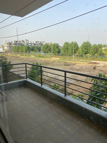 Balcony in 4 BHK Builder Floor at BPTP Parkland Pride, Sector 77 – for Sale