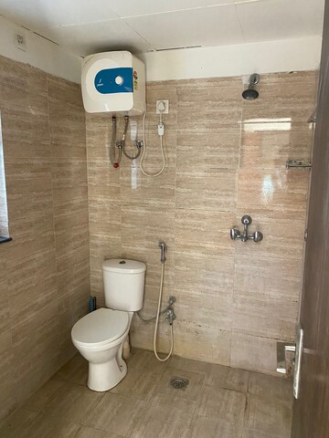 Bathroom in 4 BHK Builder Floor at BPTP Parkland Pride, Sector 77 – for Sale