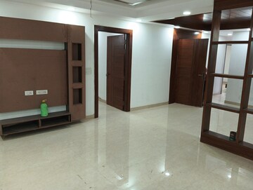 Room in 4 BHK Builder Floor at BPTP Park Central, Sector 85 – for Sale