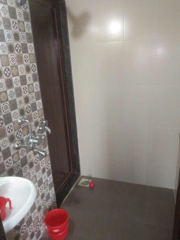 Bathroom, laabh-shubh-sanket-complex 1 Bedroom 550 Sq.Ft. Apartment In Ghodbunder Road Thane 7291409