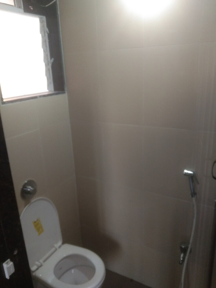 Bathroom, laabh-shubh-sanket-complex 1 Bedroom 550 Sq.Ft. Apartment In Ghodbunder Road Thane 7291409