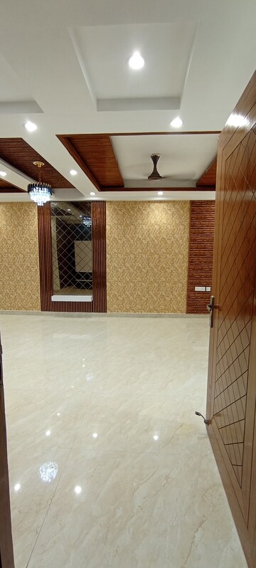 Furnished Amenities in 3 BHK Builder Floor at Puri Aman Vilas, Sector 89 – for Sale