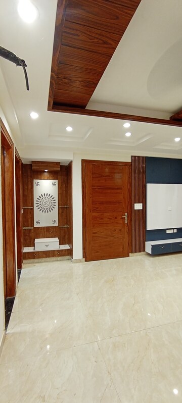 Furnished Amenities in 3 BHK Builder Floor at Puri Aman Vilas, Sector 89 – for Sale