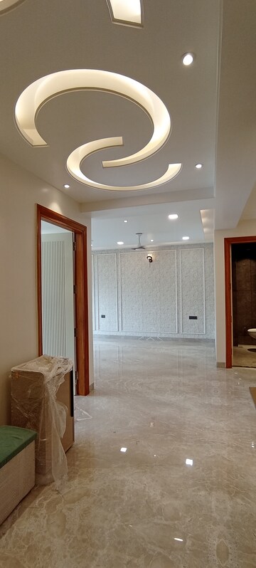 Bathroom in 4 BHK Builder Floor at BPTP Park Central, Sector 85 – for Sale