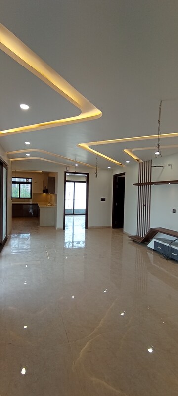 Staircase in 4 BHK Builder Floor at BPTP Park Central, Sector 85 – for Sale