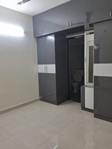 Room in 2 BHK Apartment at Signature Global The Roselia, Sector 95a – for Sale