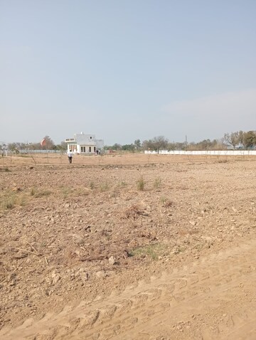  Plot – Exterior View View at Chhata - for Sale
