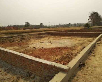  Plot For Sale in Jhalwa