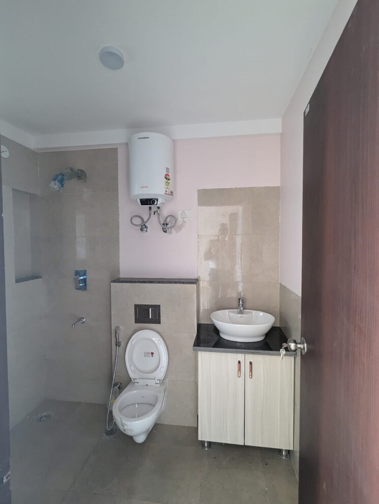 Bathroom, ats-triumph 3 Bedroom 2290 Sq.Ft. Apartment In Sector 104 Gurgaon 7293945