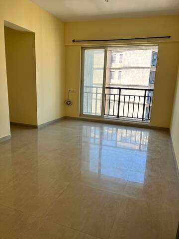 Room in 2.5 BHK Apartment at Runwal Eirene, Balkum Pada – for Sale