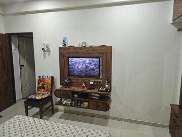 Living Room in 2 BHK Apartment at New Mahada Colony, Goregaon East – for Sale