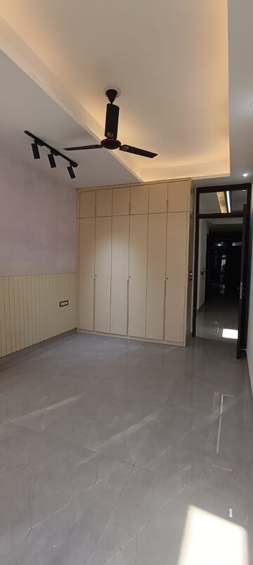 Room in 3 BHK Builder Floor at Divya Angels, Indrapuram – for Sale
