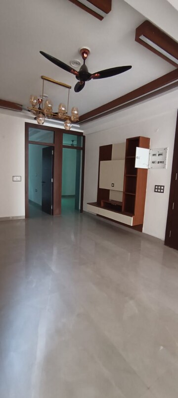 Room in 3 BHK Builder Floor at Divya Angels, Indrapuram – for Sale