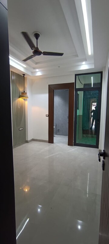Room in 3 BHK Builder Floor at Divya Angels, Indrapuram – for Sale