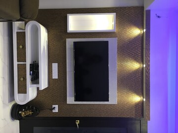 Furnished Amenities in 1.5 BHK Apartment at Neumec Elegance, Lower Parel – for Sale