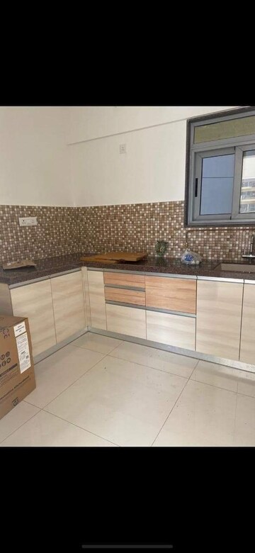 Kitchen in 1.5 BHK Apartment at Amanora Adreno Towers, Hadapsar – for Sale