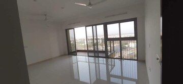 Room in 1.5 BHK Apartment at Amanora Adreno Towers, Hadapsar – for Sale