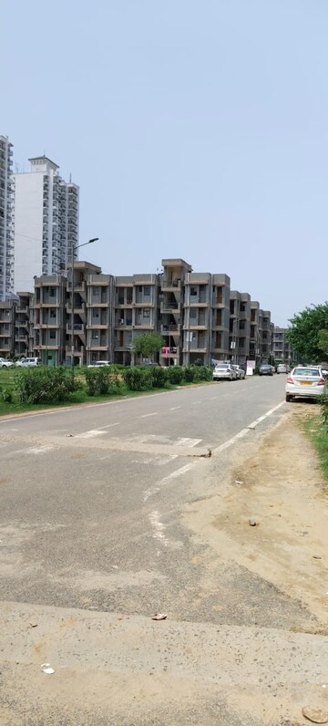 1 BHK Apartment – Exterior View View at Sector 10 Greater Noida - for Sale