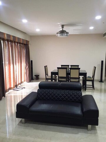 Bedroom in 2 BHK Apartment at Amanora Adreno Towers, Hadapsar – for Sale