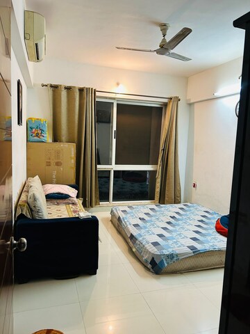 Bedroom in 4 BHK Apartment at Amanora Adreno Towers, Hadapsar – for Sale