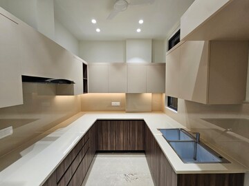 Kitchen in 3 BHK Builder Floor at Dlf Phase I – for Sale