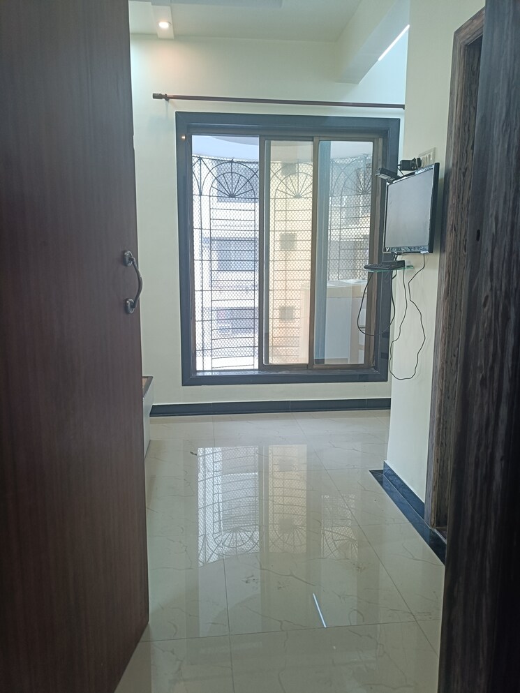 Room, flower-valley-complex 1 Bedroom 613 Sq.Ft. Apartment In Khopat Thane 7295399