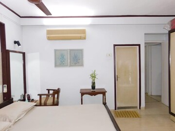 Living Room in 4 BHK Villa at Swan Lake Apartment, Khar West – for Sale
