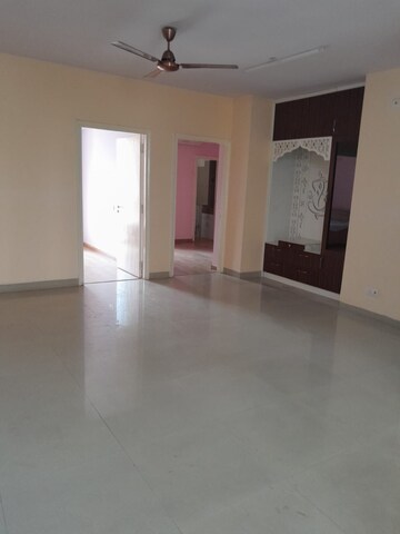 Room in 3.5 BHK Apartment at Emaar Gurgaon Greens, Sector 102 – for Sale