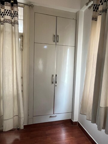 Building Lobby in 4 BHK Apartment at Eldeco Green Meadows, Pi Greater Noida – for Rent
