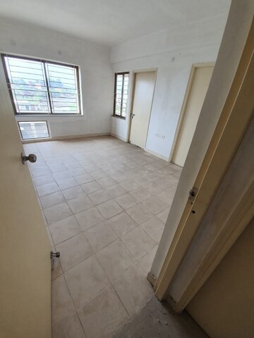 Room in 3 BHK Apartment at Kagal Nagar – for Sale
