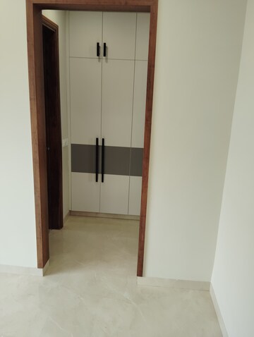 Room in 4 BHK Builder Floor at Sector 15 – for Sale