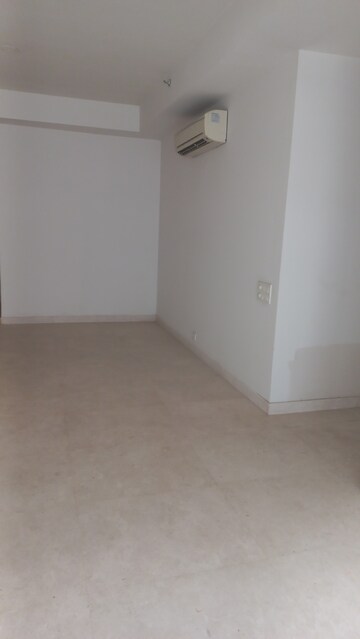 Room in 3 BHK Apartment at Ireo Victory Valley, Sector 67 – for Sale