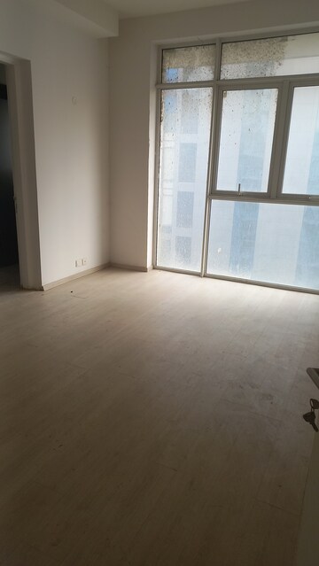 Furnished Amenities in 3 BHK Apartment at Ireo Victory Valley, Sector 67 – for Sale