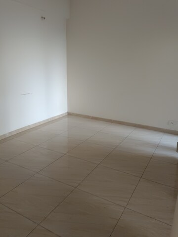 Room in 3 BHK Apartment at Gaur Atulyam, Omicron I Greater Noida – for Sale
