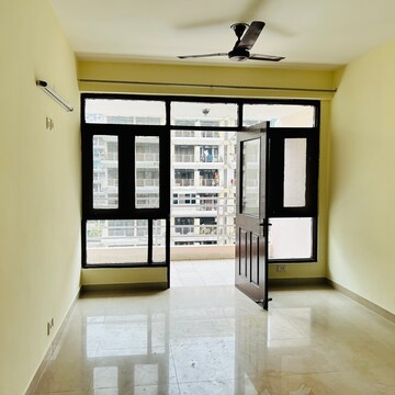 Room in 3 BHK Apartment at TDI City Kingsbury, Sector 61 – for Sale