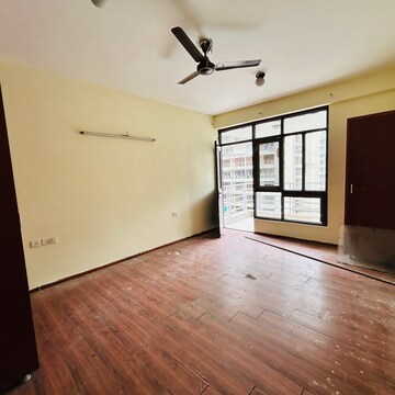 Room in 3 BHK Apartment at TDI City Kingsbury, Sector 61 – for Sale