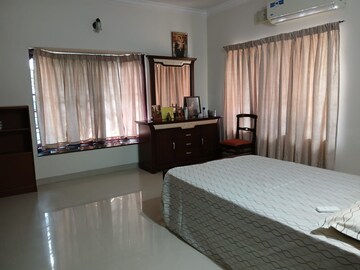 Bedroom in 4 BHK Independent House at Mamangalam – for Sale