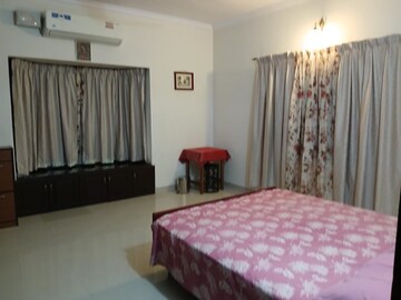 Bedroom in 4 BHK Independent House at Mamangalam – for Sale