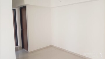 Room in 3 BHK Apartment at Piramal Vaikunth, Balkum Pada – for Sale