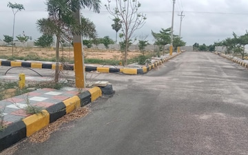Plot For Sale in Mallapur