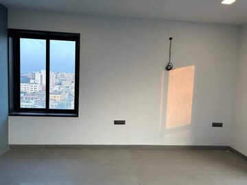 Room in 3 BHK Apartment at Marvel Bounty, Hadapsar – for Sale