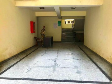 Room in 2 BHK Apartment at Proview Delhi 99 Phase II, Mohan Nagar – for Sale