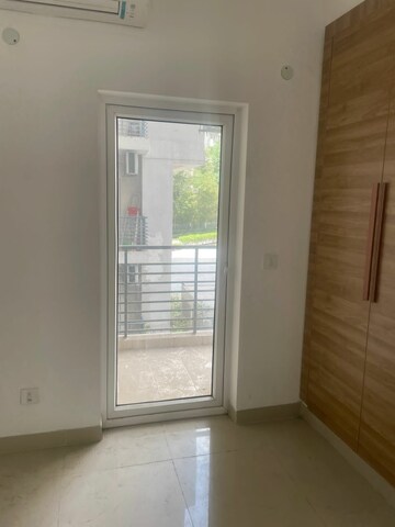 Room in 3 BHK Apartment at Spaze Privy AT4, Sector 84 – for Sale