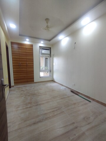 Room in 3 BHK Apartment at Sector 10 Dwarka – for Sale