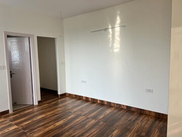 Room in 3 BHK Builder Floor at Sector 115 – for Sale