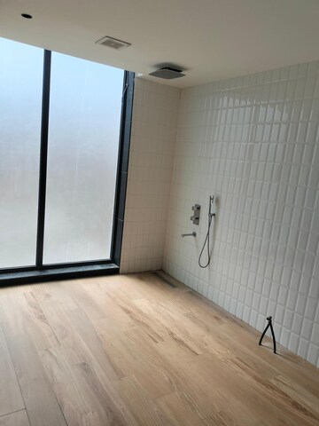 Room in 4 BHK Independent House at Sector 109 – for Sale