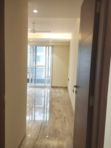 Room in 4 BHK Builder Floor at South Extension I – for Sale