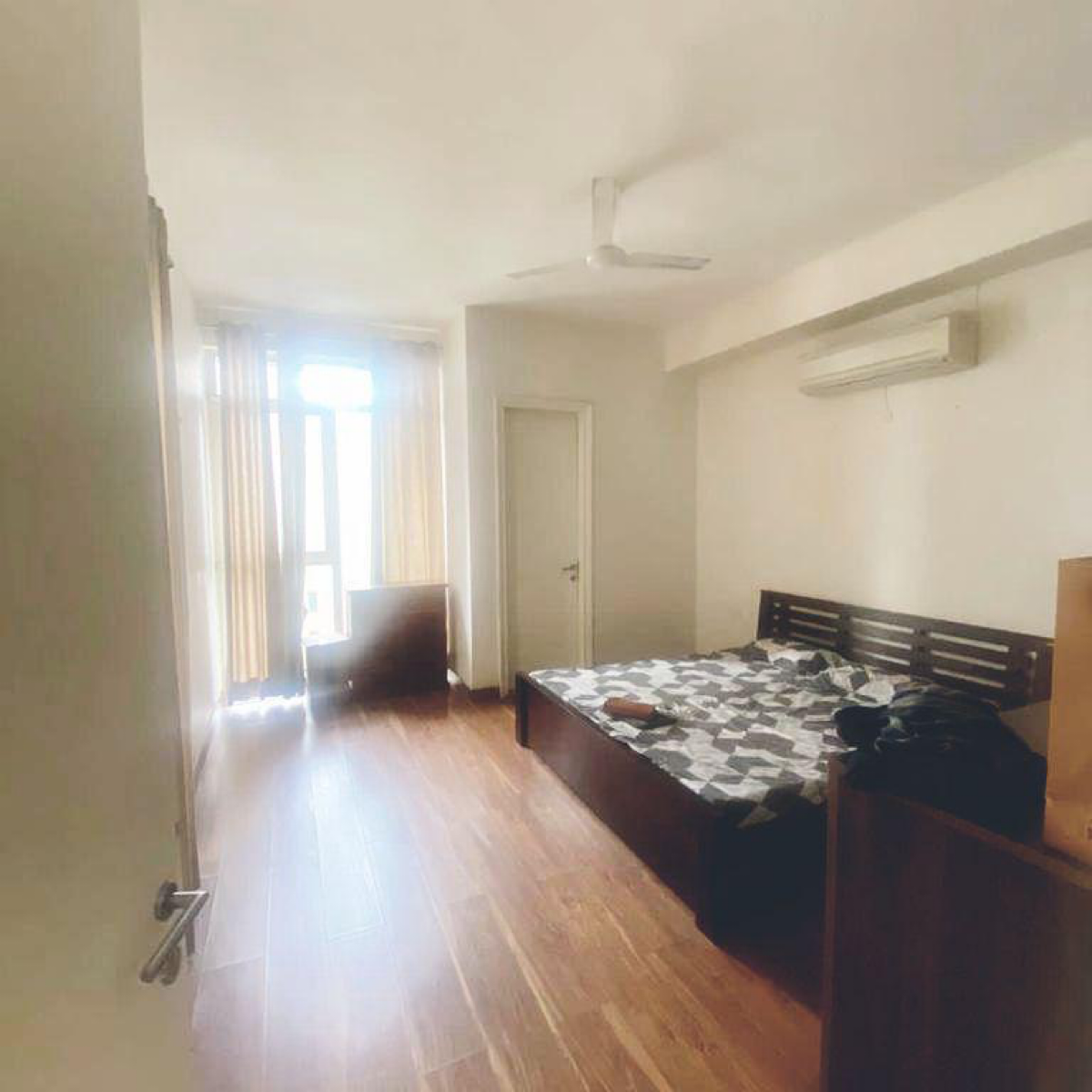 2.5 BHK + Study Room Apartment For Rent in Emaar Emerald Estate