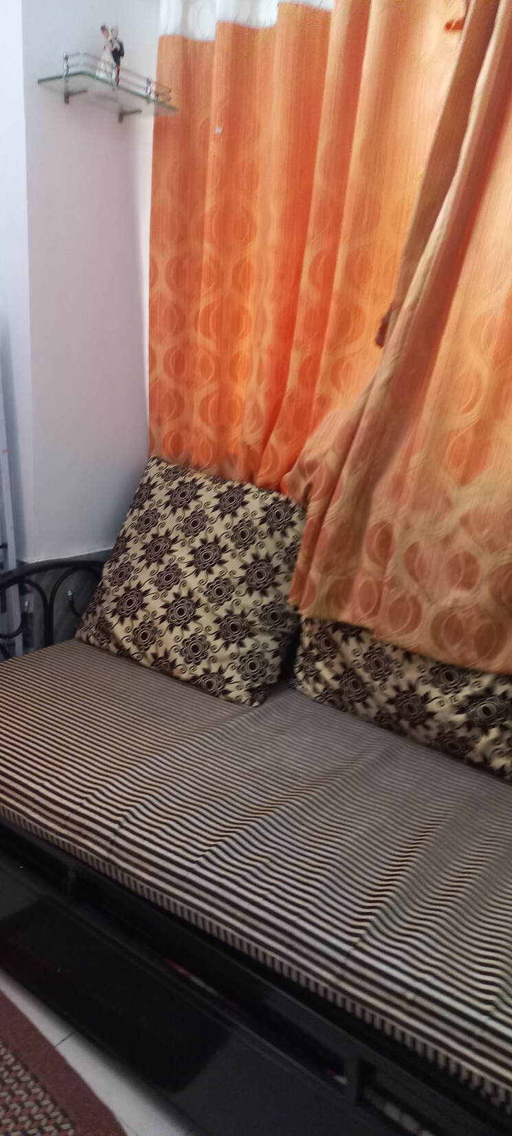  Parking, kanakia-silver-oak 1 RK 325 Sq.Ft. Apartment In Mira Road Thane 7298095