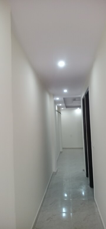  2 BHK Builder Floor at Lalita Park – for Sale